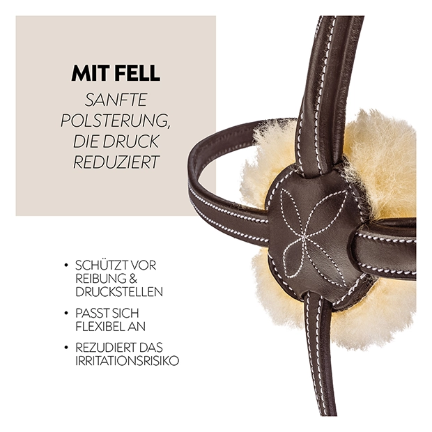 Nahaufnahme einer mexikanischen Trense mit weichem Fellpolster, das Druckstellen reduziert und für zusätzlichen Komfort sorgt.