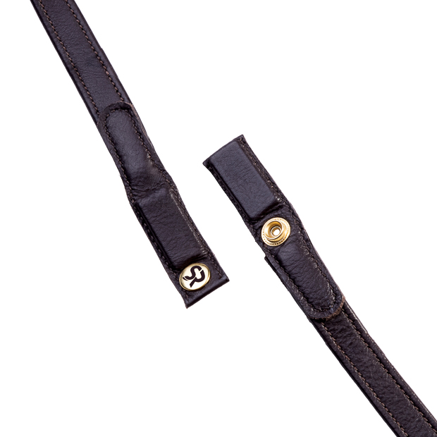 safety leather and rubber reins no panic in brown with detailed view on the two separated ends