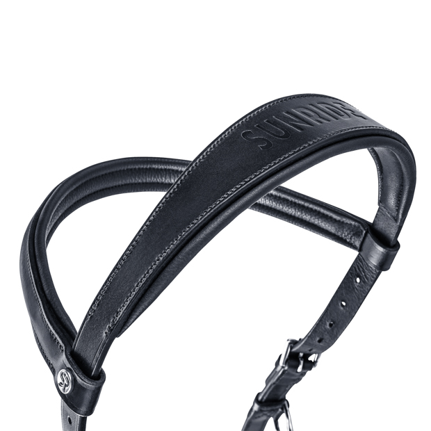 detailed view of shaped neck part of english combined black leather bridle york with silver mounting including reins by sunride 