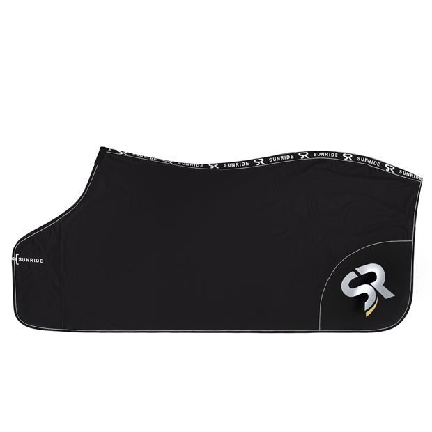 abschwitzdecke boston schwarz mit reflektierendem sr logo softshell abschwitzdecke in schwarz fuer pferde von sunride