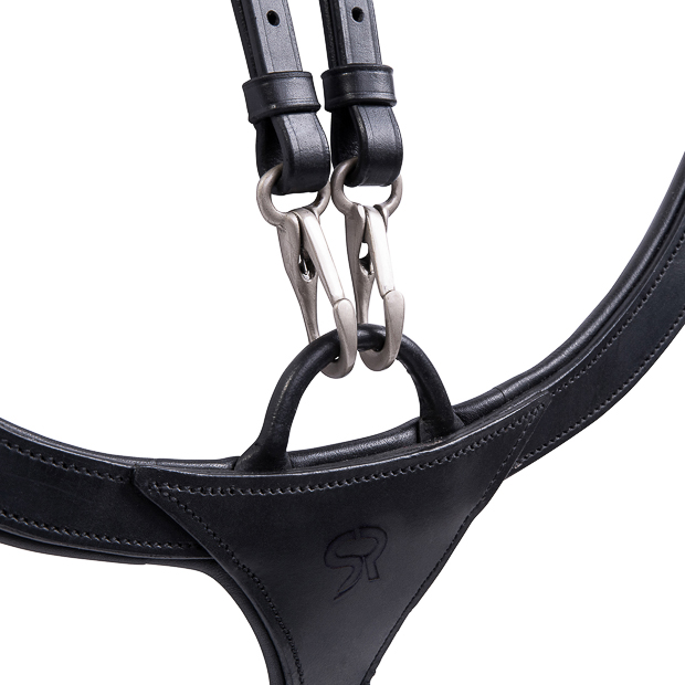 detailed view of easy clip removable martingal on ascot leather breastplate with detachable martingal and choice of 3 point or 5 point fixation