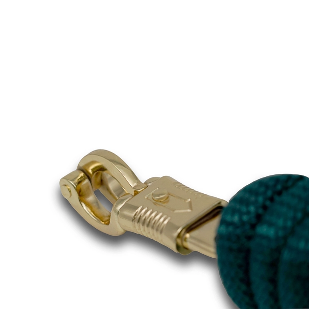 fuehrstrick gruen mit detailansicht vom goldfarbenen panikhaken passend fuer alle halfter von sunride