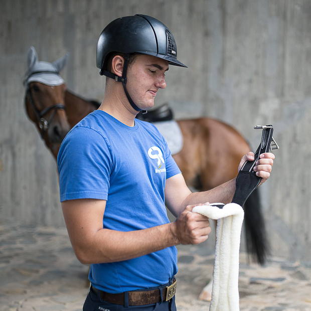 2-in-1 Leather Saddle Girth with Fur "SohoFlex"